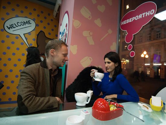 Crazy Toilet cafe opens in Moscow