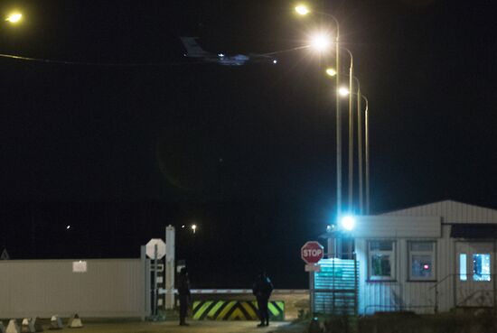 Emergencies Ministry plane delivers A321 crash victims and their personal belongings to St. Petersburg
