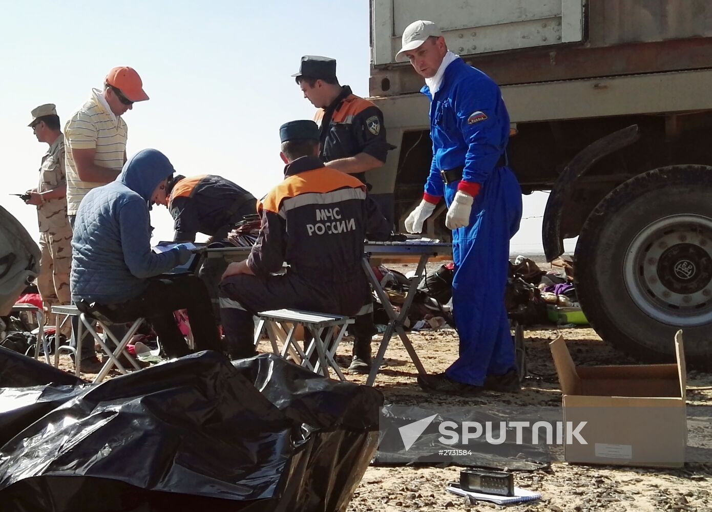 Searching Russian Airbus A321 crash site in Egypt