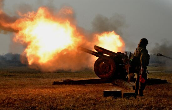 Combined tactical artillery and reconnaissance units exercise