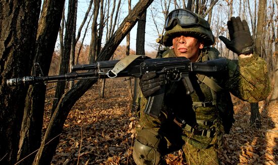 Combined tactical artillery and reconnaissance units exercise