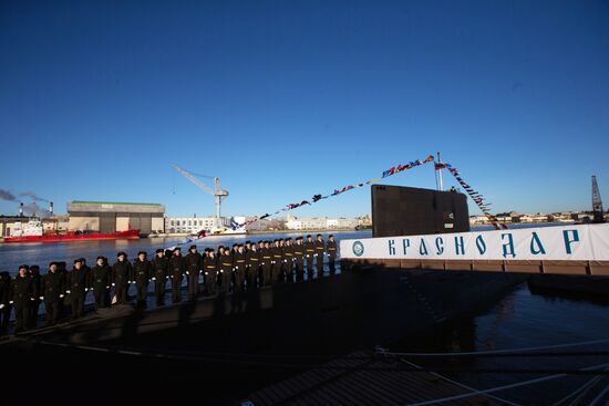 Russian Navy receives submarine Krasnodar
