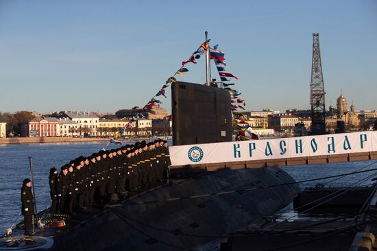 Russian Navy receives submarine Krasnodar