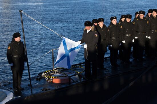 Russian Navy receives submarine Krasnodar