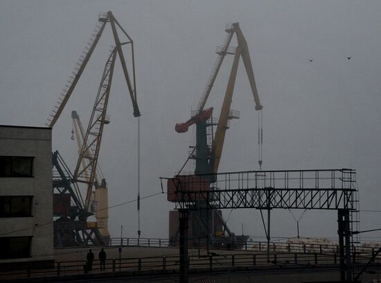 Morning fog in Vladivostok