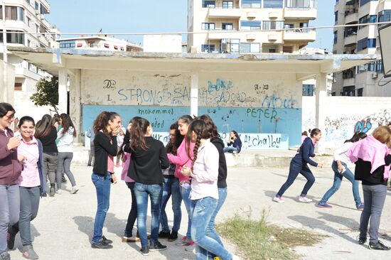 Break at Syrian school