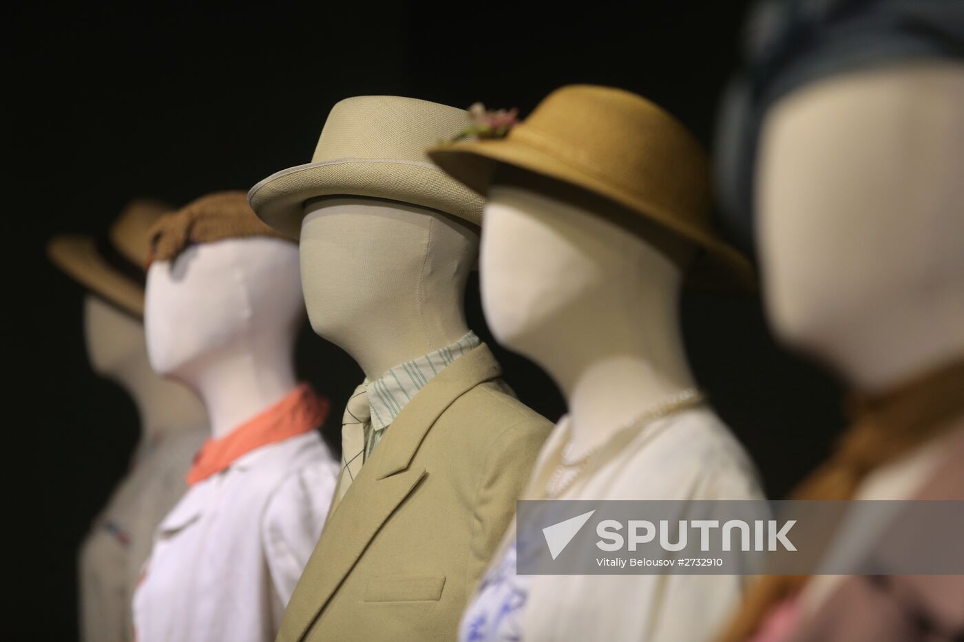 Exhibition "100 Years of Fashion in Russia: 1915-2015. Pieces from Alexander Vasilyev's Collection"