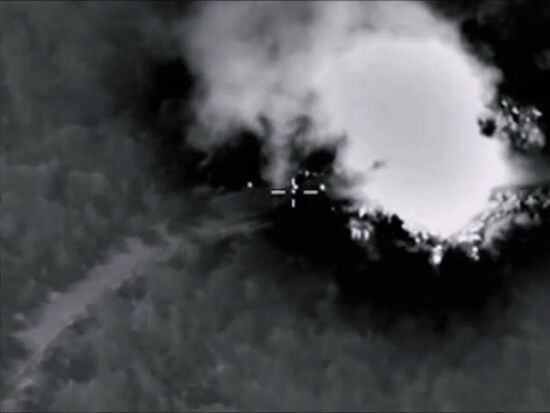 Russian airstikes hit Islamic State positions in Syria