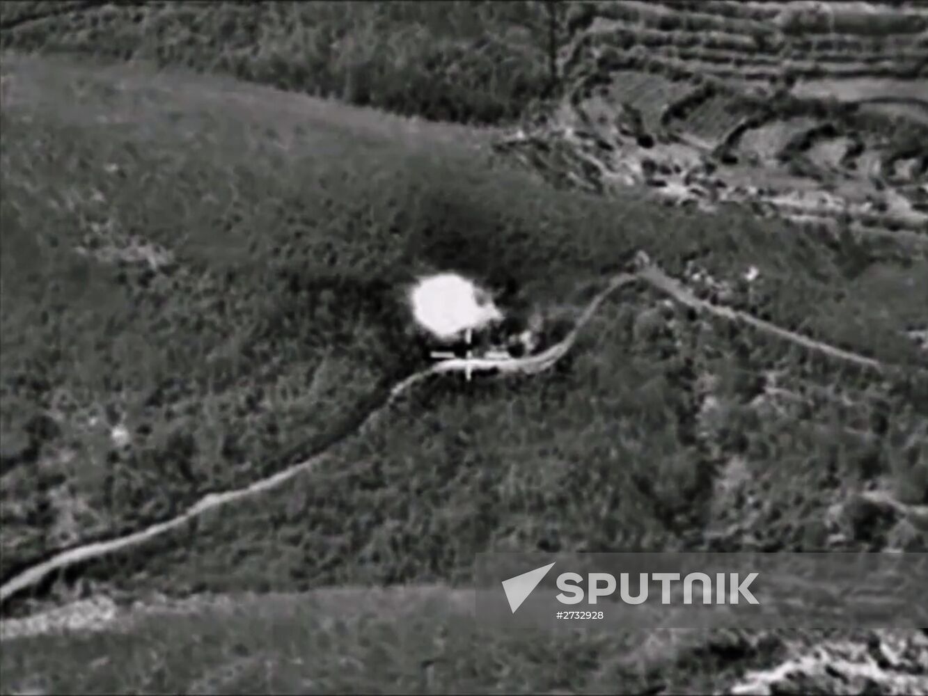 Russian airstikes hit Islamic State positions in Syria