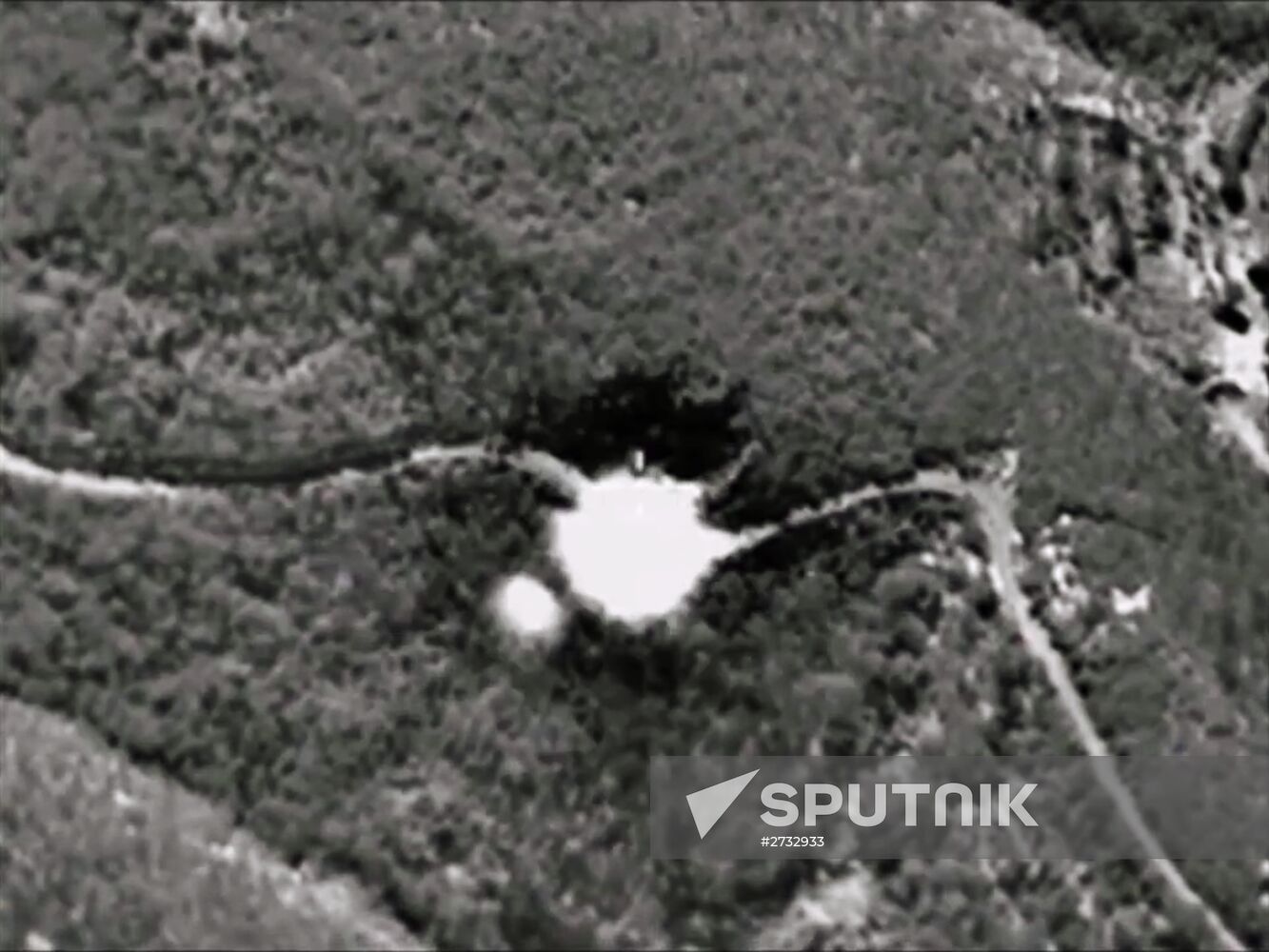 Russian airstikes hit Islamic State positions in Syria