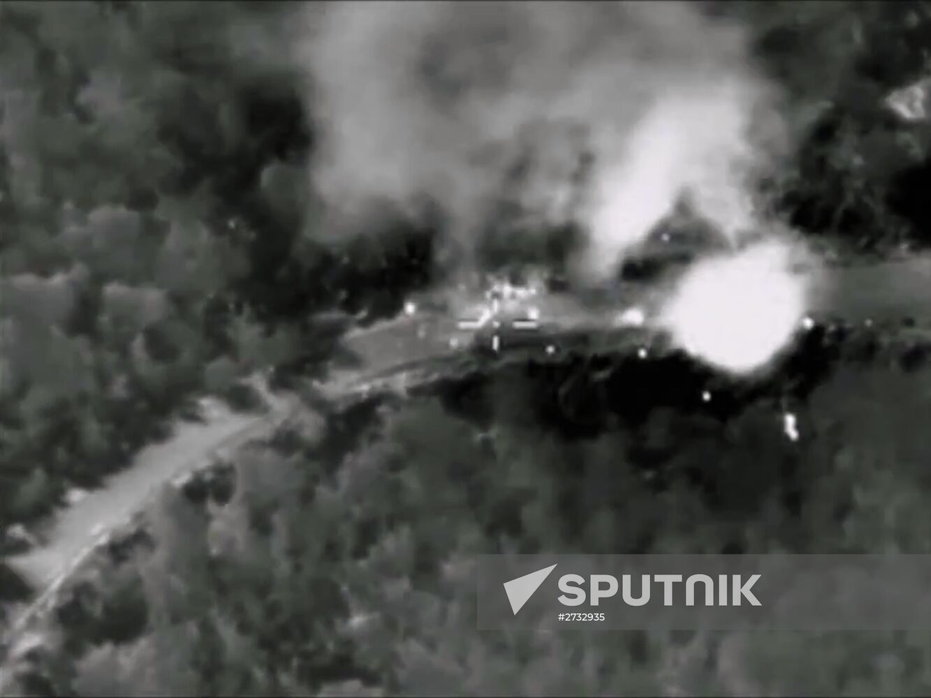 Russian airstikes hit Islamic State positions in Syria