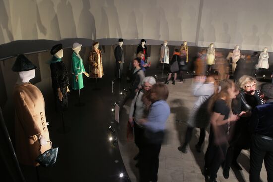 Exhibition "100 Years of Fashion in Russia: 1915-2015. Pieces from Alexander Vasilyev's Collection"