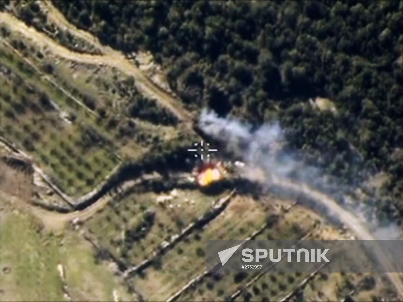 Russian airstikes hit Islamic State positions in Syria