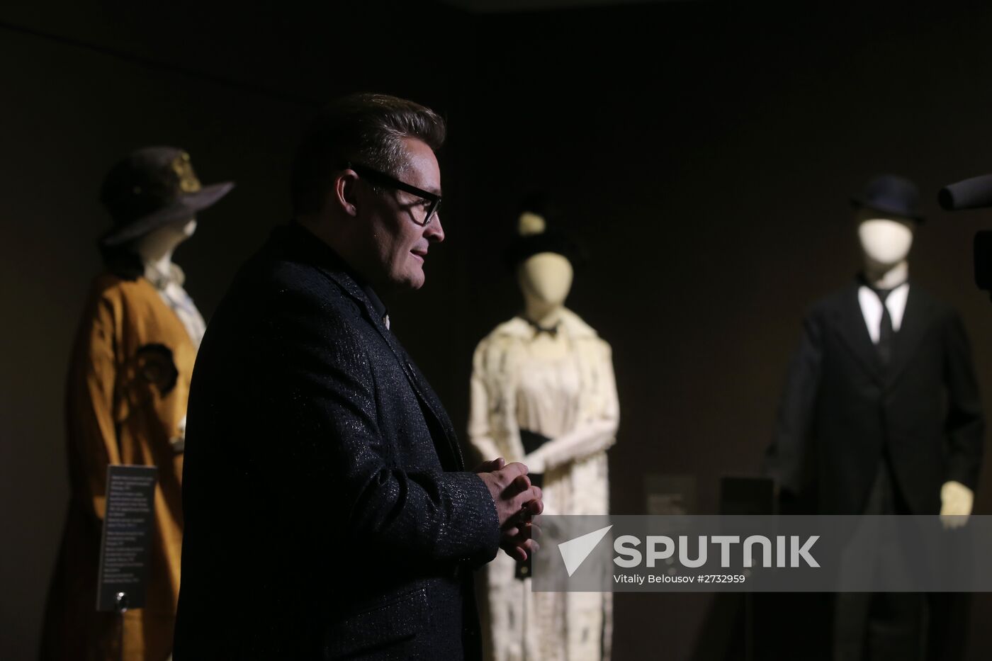 Exhibition "100 Years of Fashion in Russia: 1915-2015. Pieces from Alexander Vasilyev's Collection"