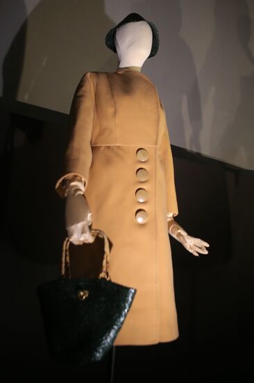 Exhibition "100 Years of Fashion in Russia: 1915-2015. Pieces from Alexander Vasilyev's Collection"