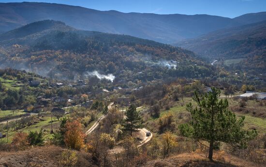 Village of Schastlivoye, Crimea