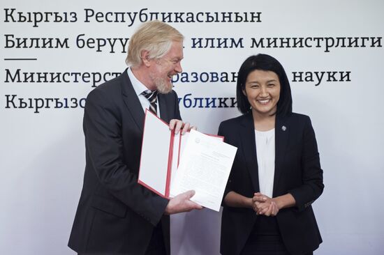 Russian Deputy Finance Minister Storchak meets with Kyrgyz Education Minister Sariyeva