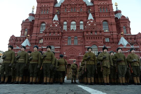 Rehearsal of march to mark legendary 1941 military parade