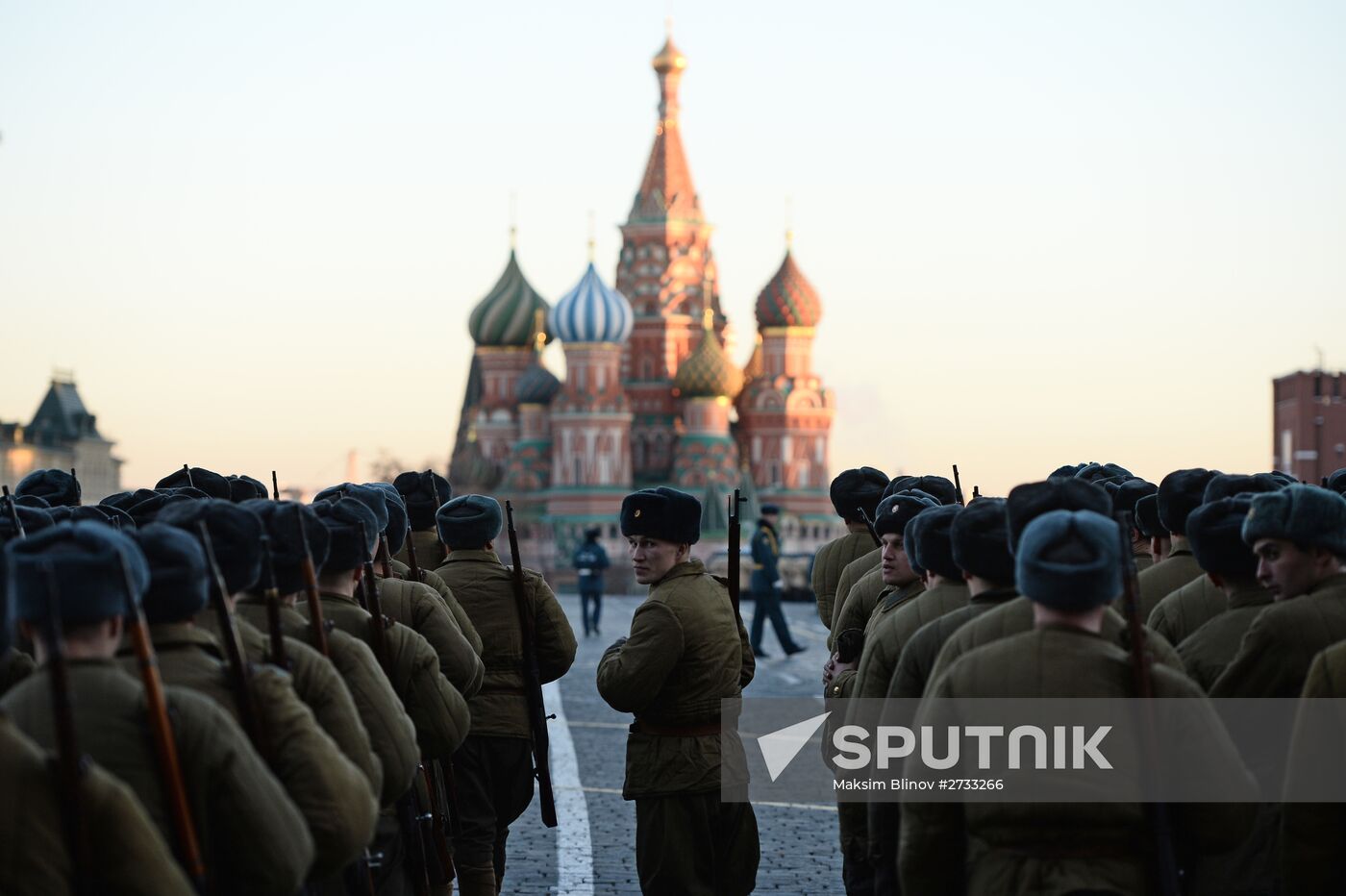 Rehearsal of march to mark legendary 1941 military parade