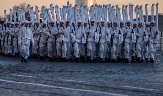 Rehearsal of march to mark legendary 1941 military parade