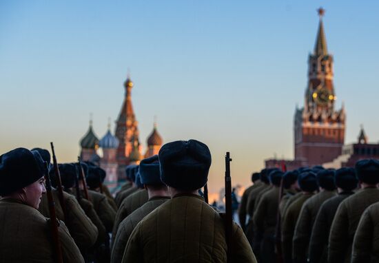 Rehearsal of march to mark legendary 1941 military parade