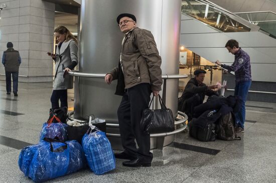 Russia suspends flights to Egypt