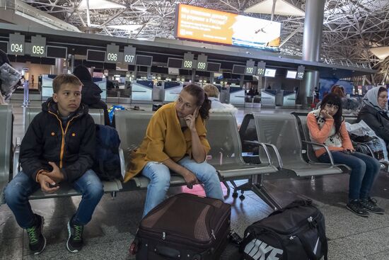 Russia suspends flights to Egypt