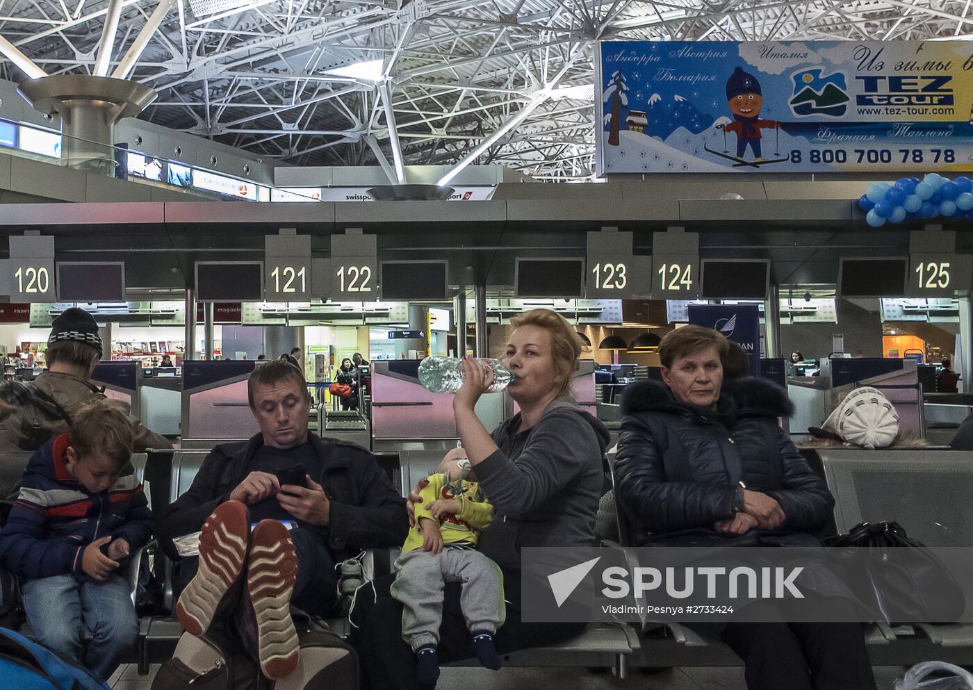 Russia suspends flights to Egypt