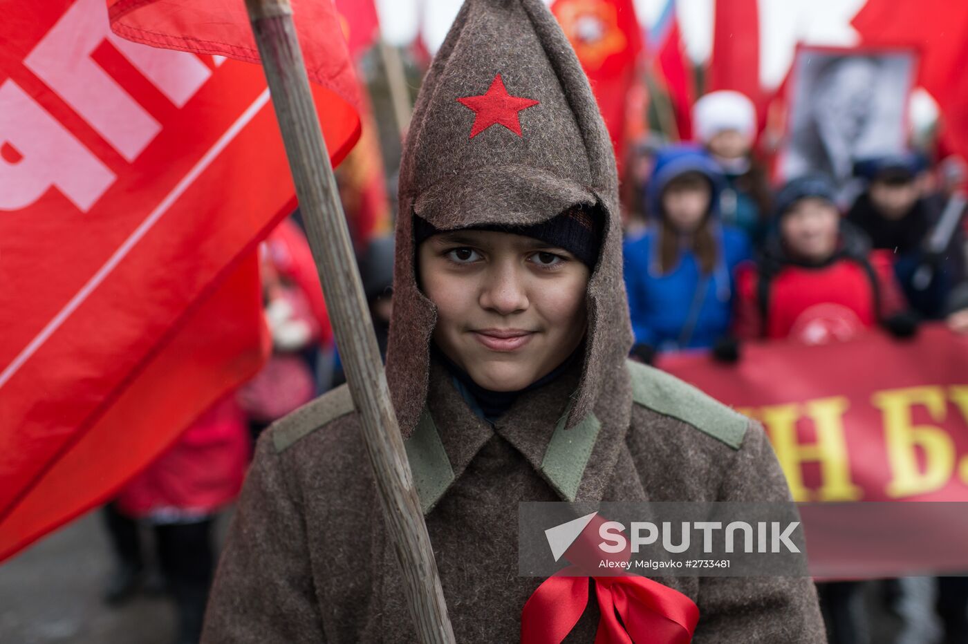 Marches and rallies mark 98th anniversary of October Revolution