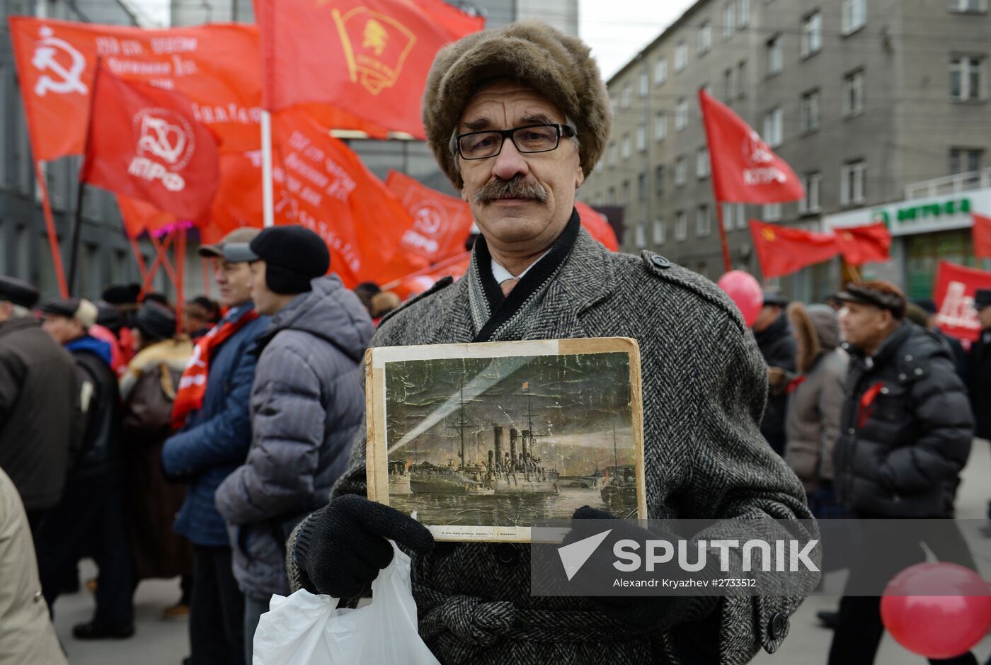 Marches and rallies mark 98th anniversary of October Revolution