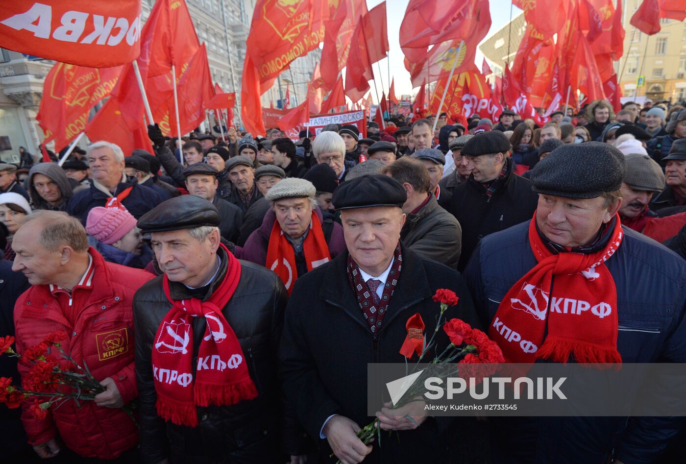 Marches and rallies mark 98th anniversary of October Revolution