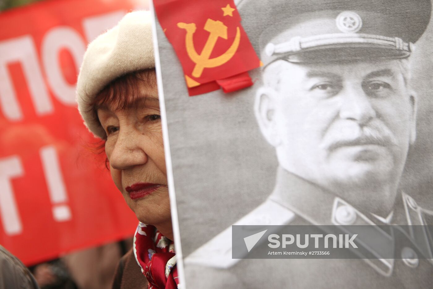 Marches and rallies mark 98th anniversary of October Revolution