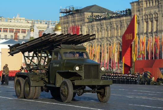 March to mark legendary 1941 military parade