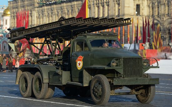 March to mark legendary 1941 military parade
