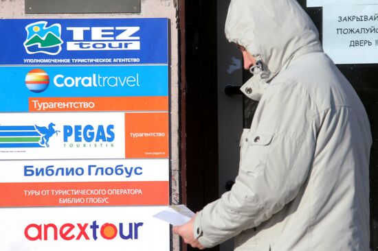 Russia suspends flights to Egypt