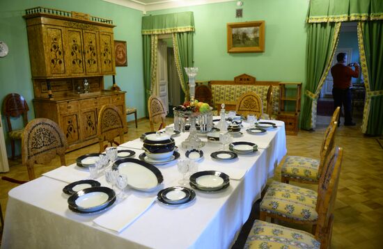 Gorki Leninskiye Estate re-opens after renovations