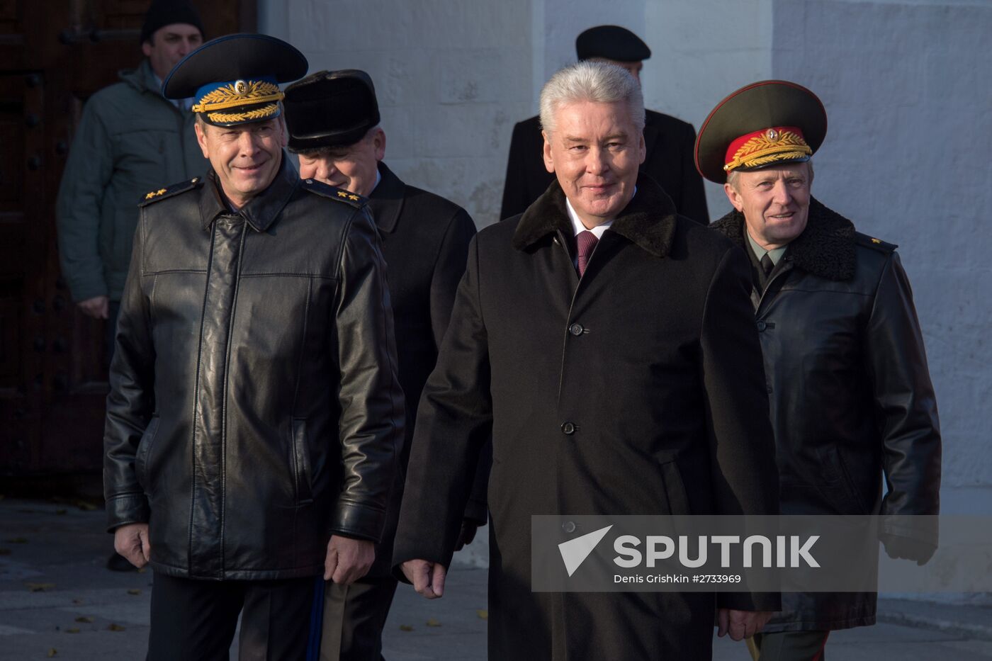 Ceremonial march commemorating legendary 1941 parade
