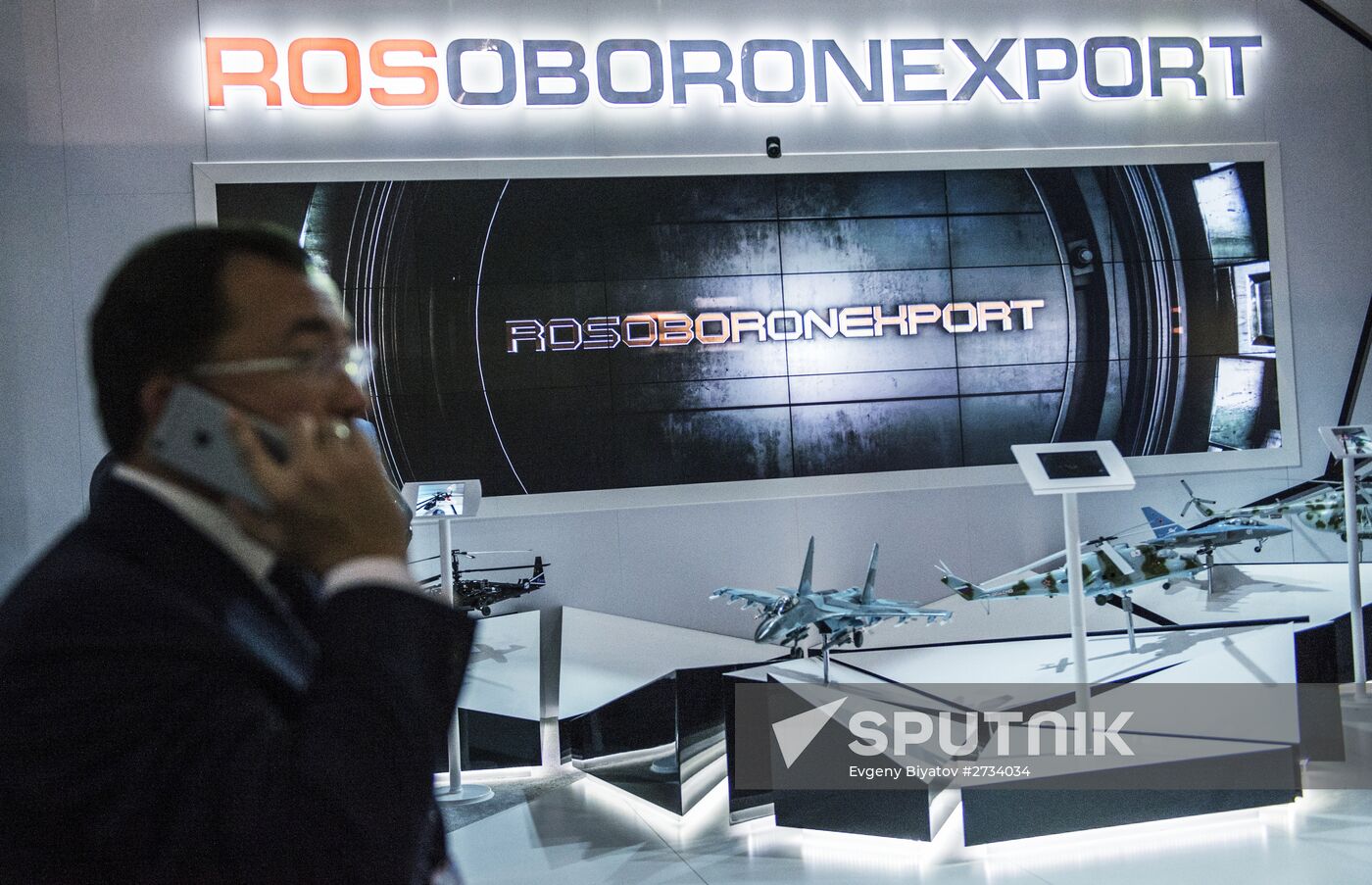 Dubai Airshow-2015. Day One