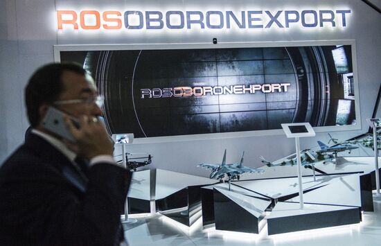 Dubai Airshow-2015. Day One