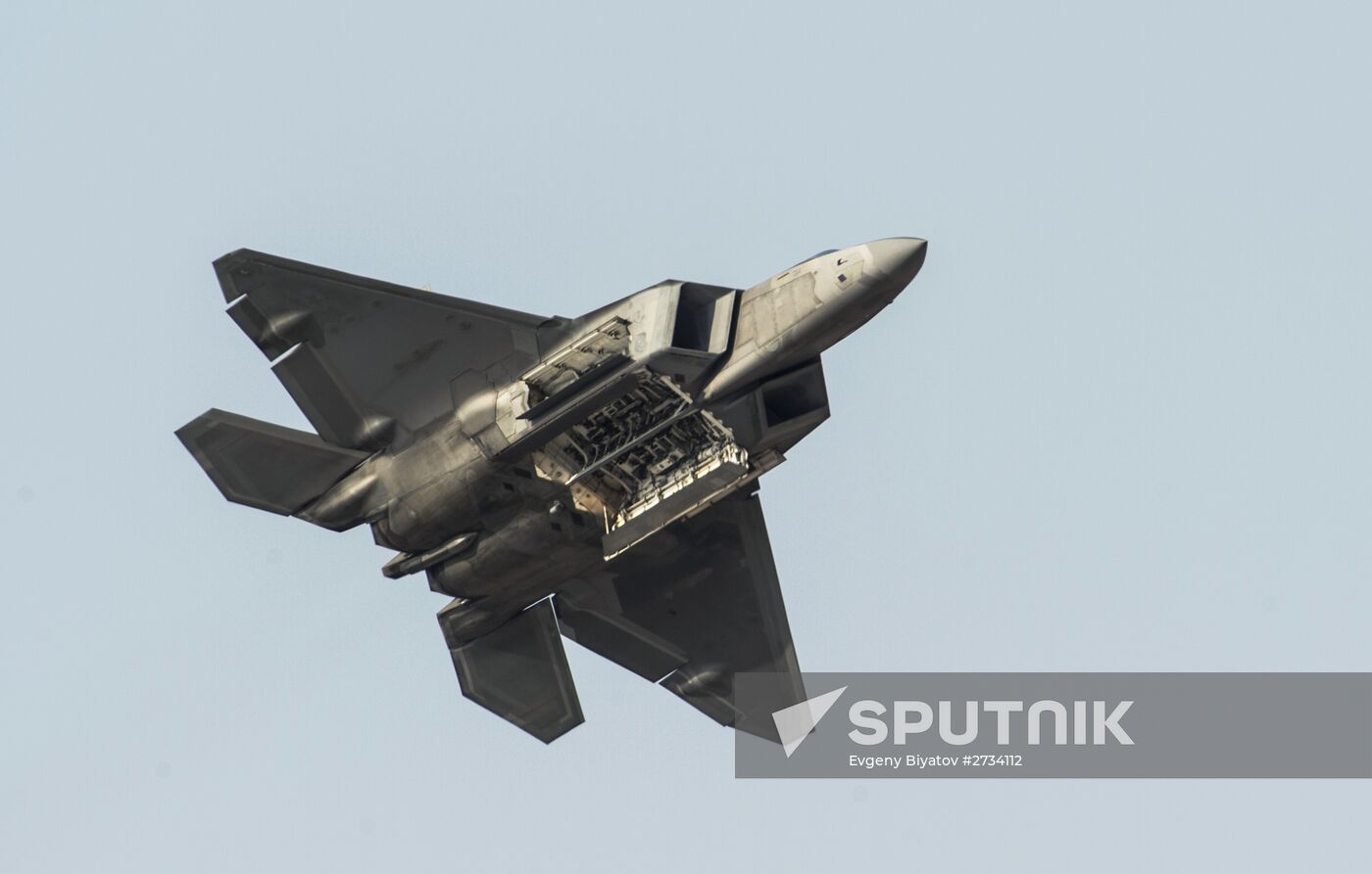 2015 Dubai Airshow. Day One