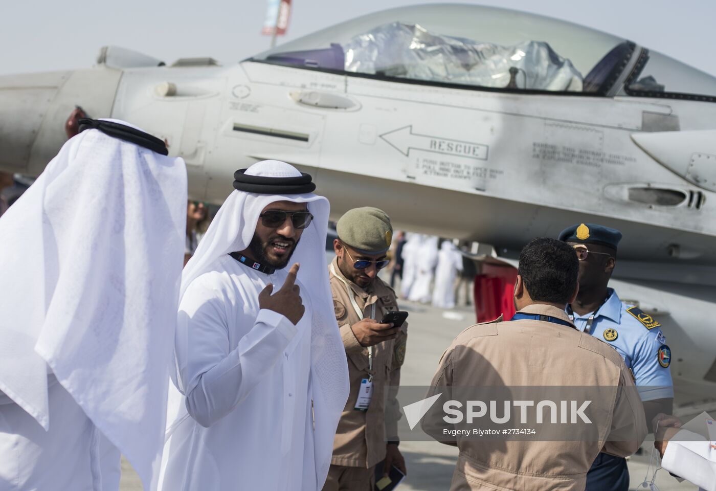 2015 Dubai Airshow. Day One