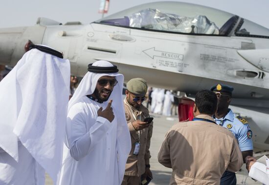 2015 Dubai Airshow. Day One