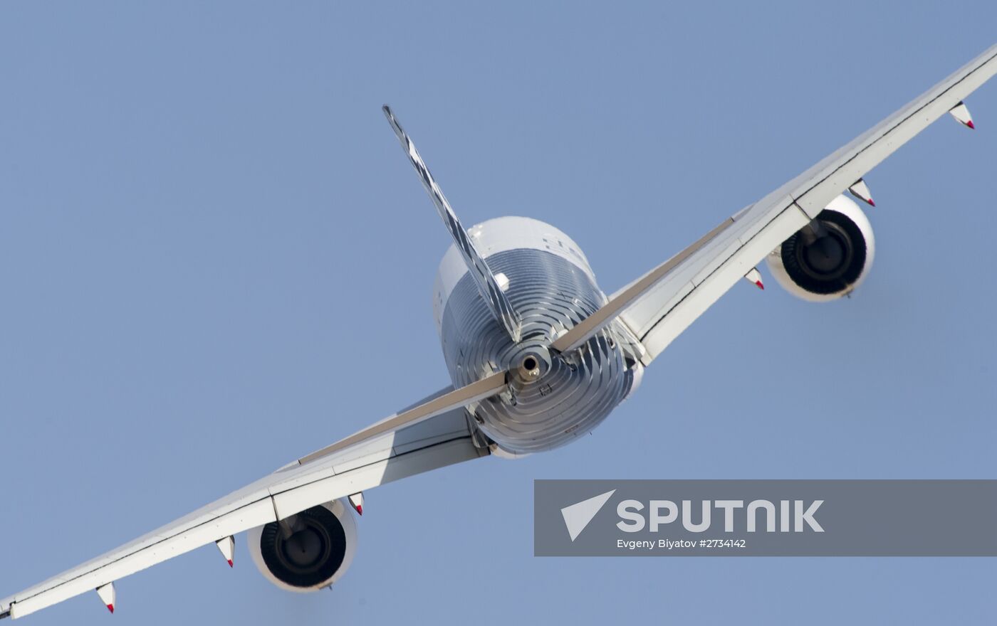 2015 Dubai Airshow. Day Two