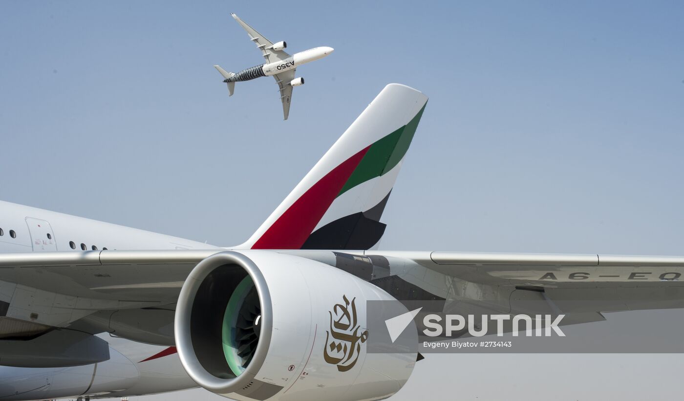 2015 Dubai Airshow. Day One