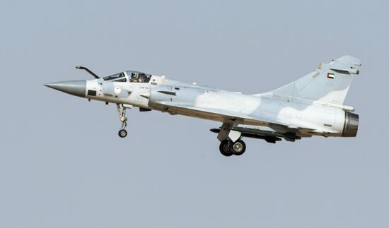 2015 Dubai Airshow. Day One