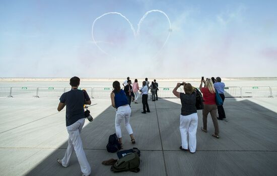 2015 Dubai Airshow. Day One