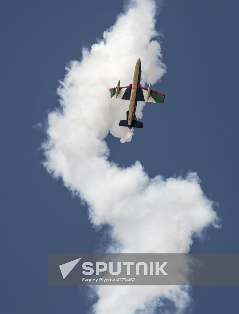2015 Dubai Airshow. Day One