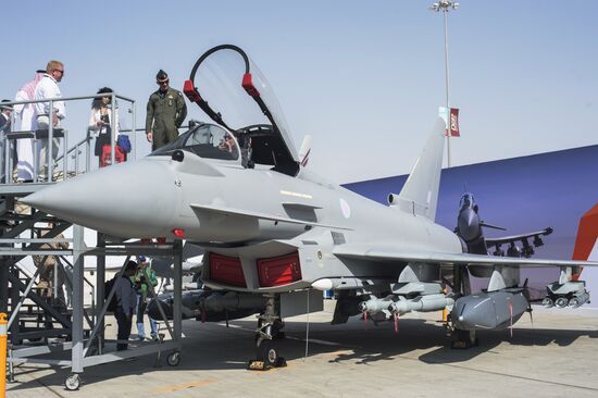 2015 Dubai Airshow. Day One