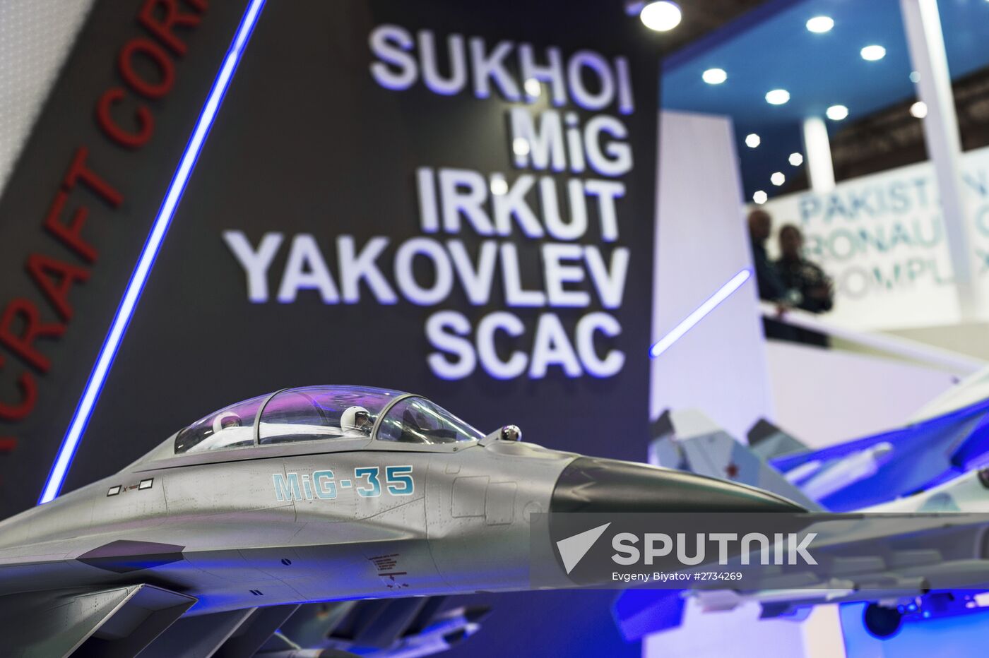 2015 Dubai Airshow. Day One