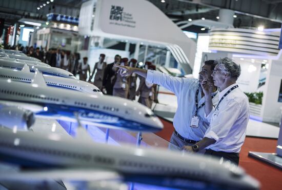 2015 Dubai Airshow. Day One